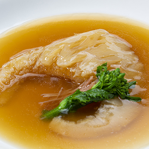 広東名菜 赤坂璃宮 OSMIC STYLE<br>フカヒレの極上スープ煮