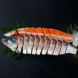 ロシア産 紅鮭姿切身1.3〜1.6kg