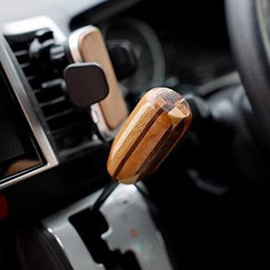 受注生産】トヨタゲート式AT(M8ネジ)用銘木シフトノブ ＜カオス寄木 
