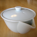 白磁茶器（宝瓶・茶碗）
