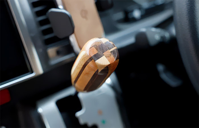 受注生産】トヨタゲート式AT(M8ネジ)用銘木シフトノブ ＜カオス寄木